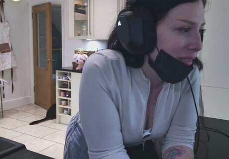 Dya Rikku pornstar xxx photo