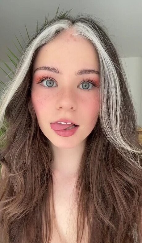 down onlyfans sexy photo