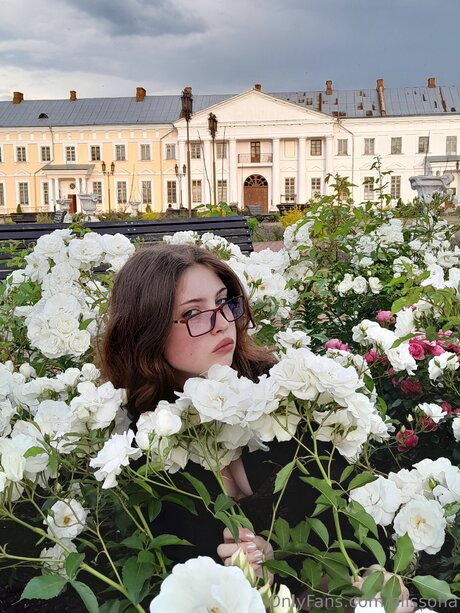 Blissofia hot model images