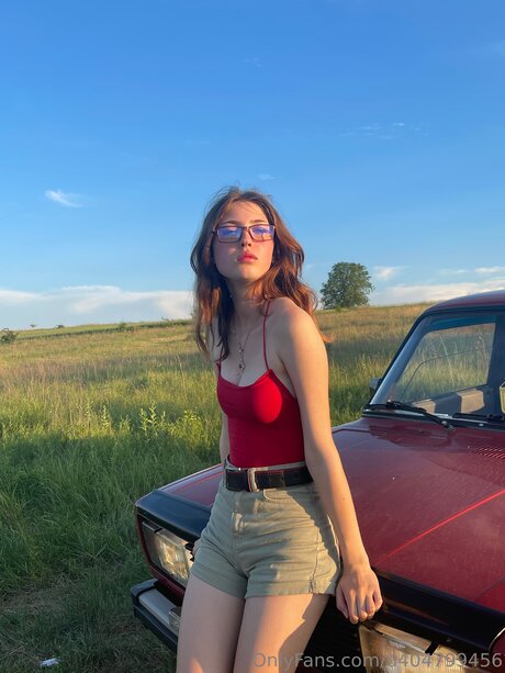 Blissofia free model photo