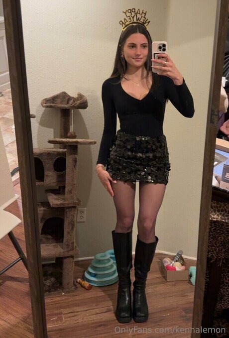 Kennalemon model beautiful galleries