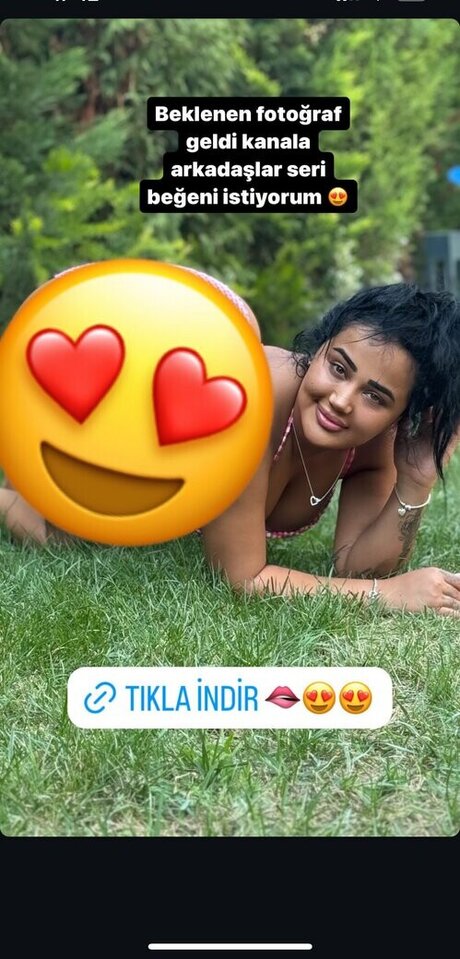 Melek Azad nude actress pics