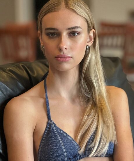 Claire Jameson high quality pornstar pictures