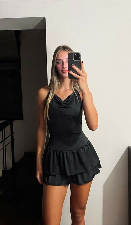 Jazmin Peralta model art picture