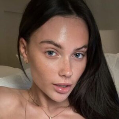 BRONT B naked actress pictures