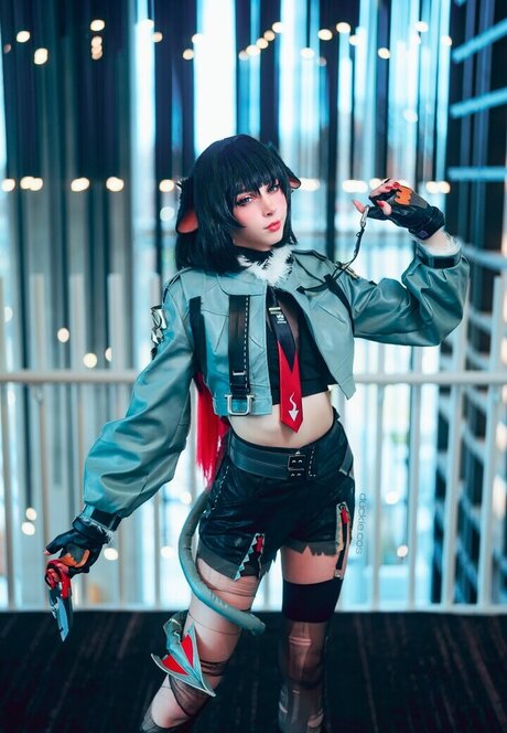 Duckie Cos star perfect archive