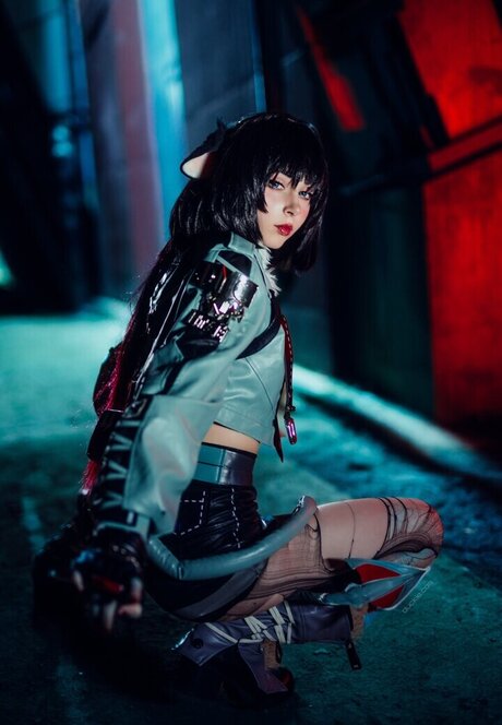 Duckie Cos sexy model pictures