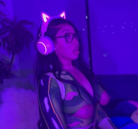 iloveaoki nude pornstar photo