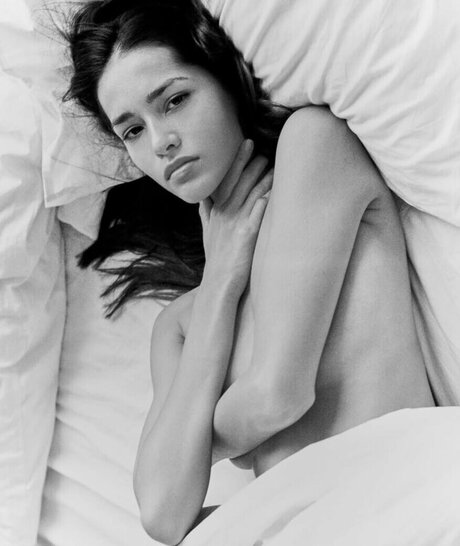 Schassi naked model picture