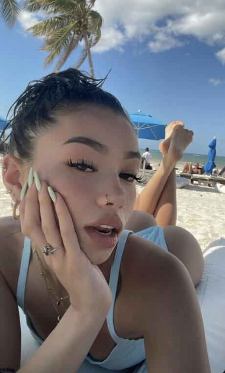 Kaylee Pereira beautiful model pics