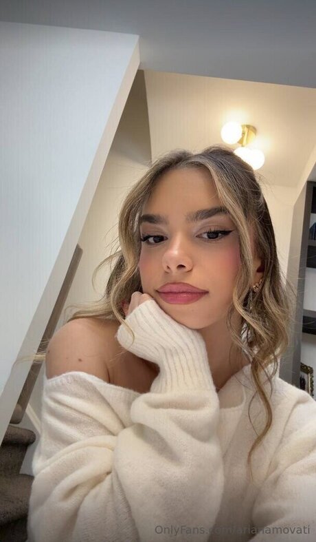 Arianamovati model porn pic