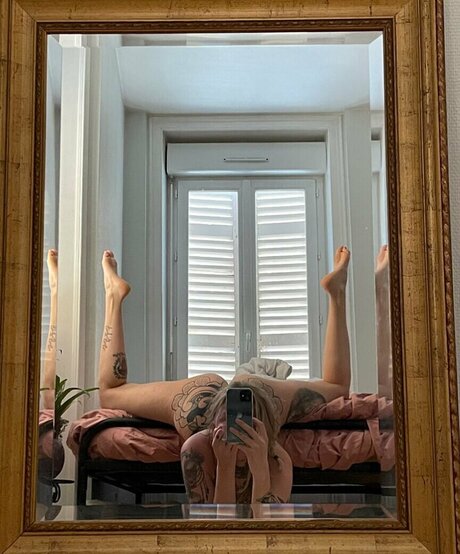 divinement bon star adult pics