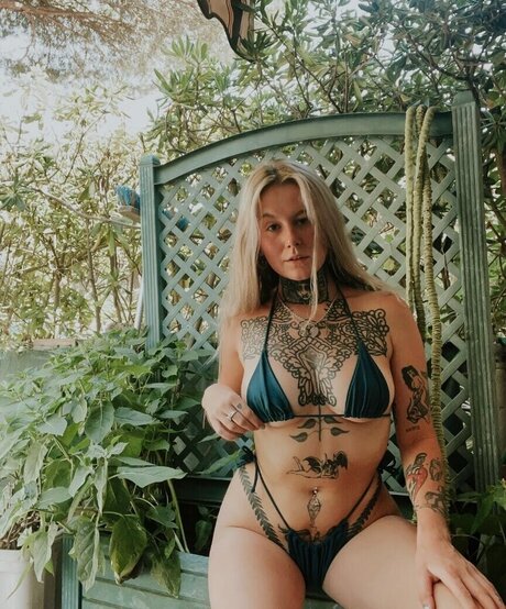 divinement bon erotic pornstar gallery