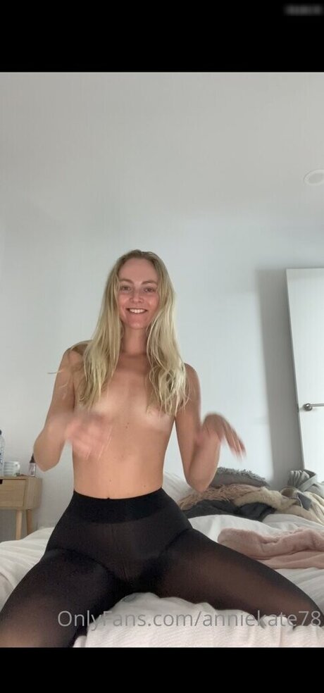 Annie Knight perfect pornstar picture