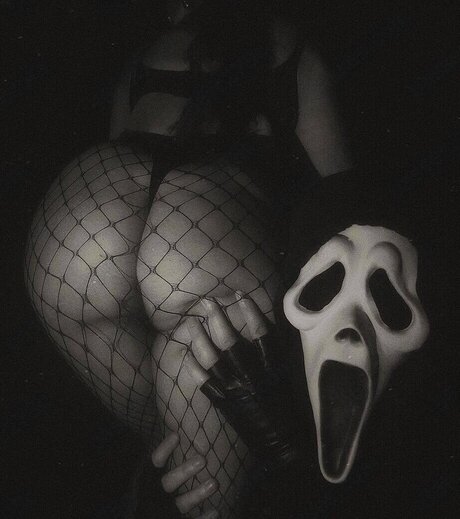 TylaASMR star erotic picture