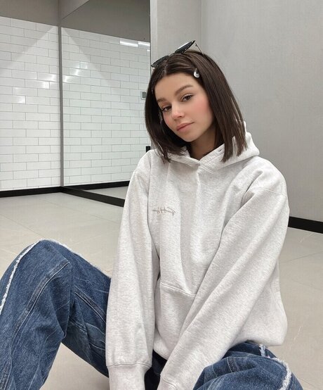 sumruozdenn high quality model photo