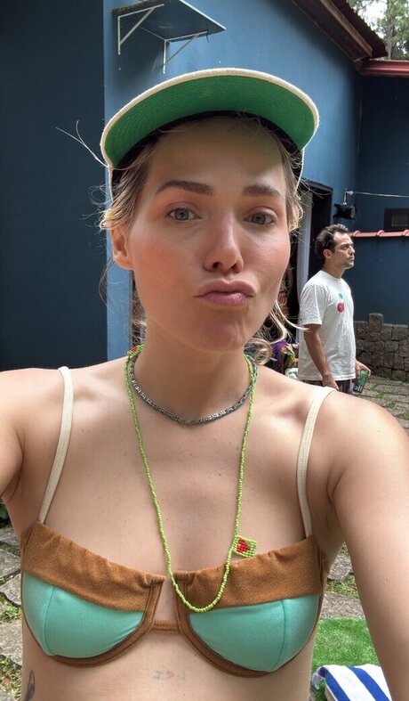 Leticia Colin model nudes images