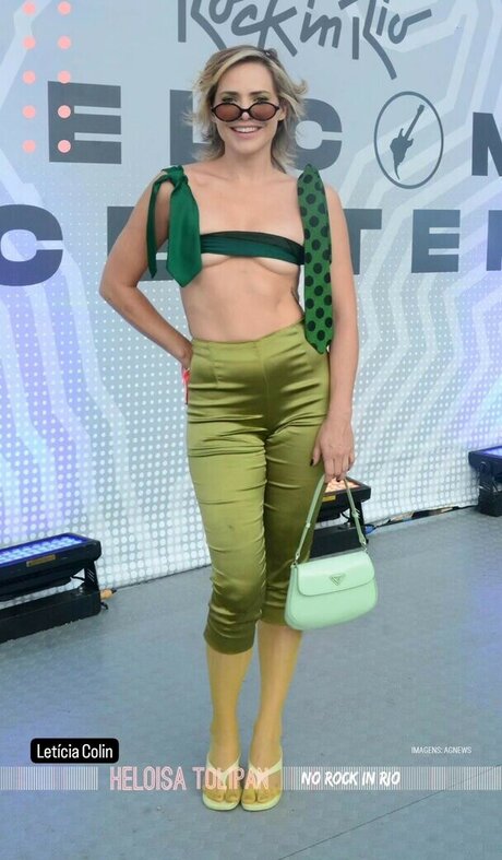 Leticia Colin star sexy gallery