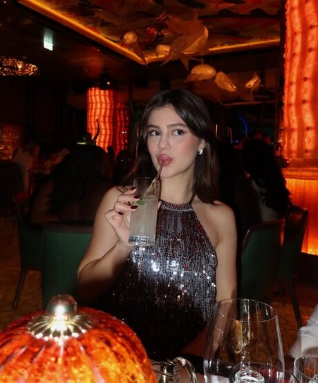 Sinem Melek Co kun star perfect photo