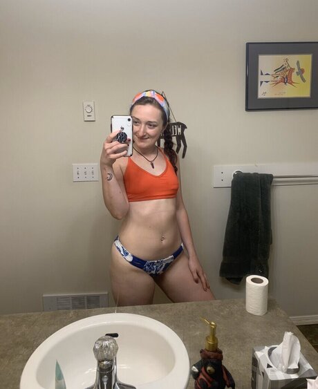 Coffeeslay nude model photos