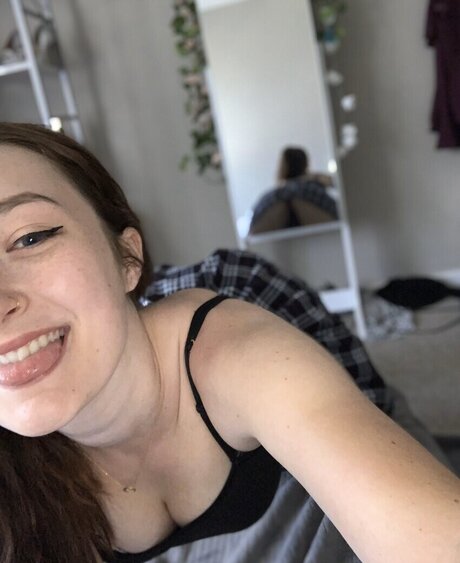 Coffeeslay star exclusive images