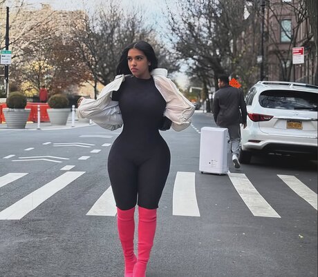 Yinett Baez star free pic