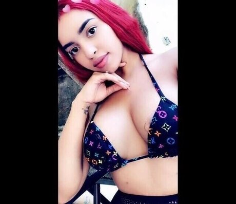 Yinett Baez star high quality pic