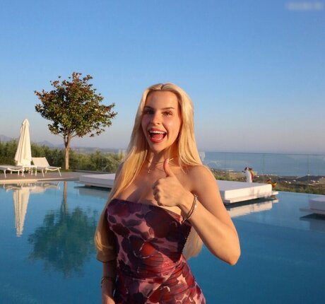 Lucia Leona nice model galleries