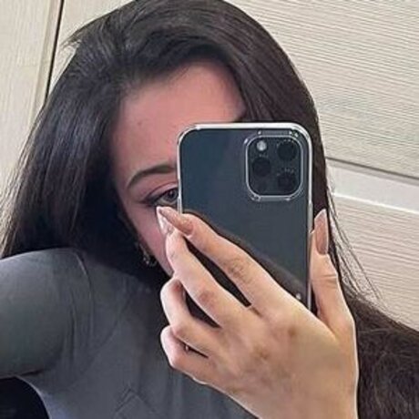 bedlamm_ adult model images