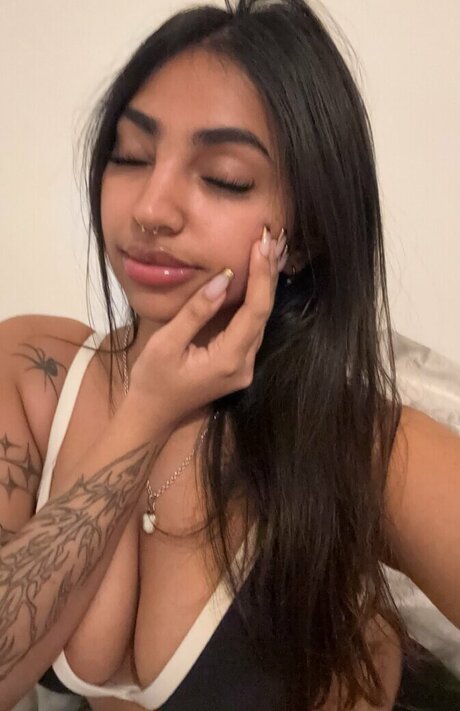 Fionee erotic pornstar pictures