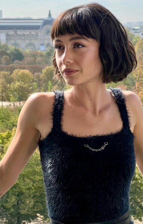 Sydney Chandler hd star image