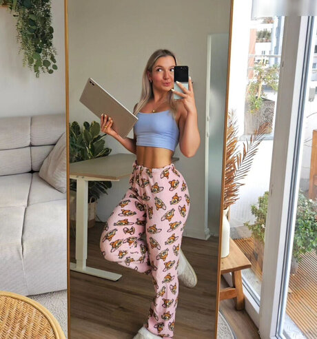 Joana Link nice star pic