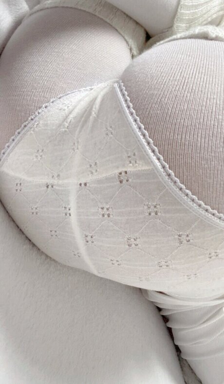 dumbkittteen hot actress archive