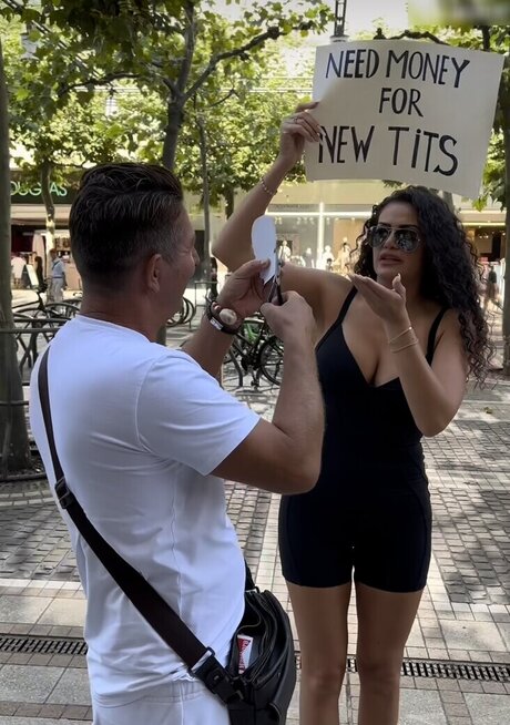 Roaya Soraya model perfect images