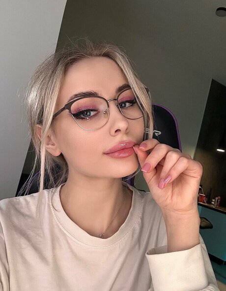 GloriaMatvien pornstar xxx photos