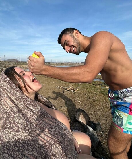 Mikaash pretty model pic