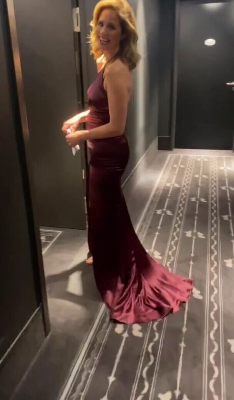 curvy shemale onlyfans sexy naked photos