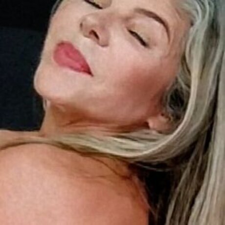 Silv nia Corgosinho pretty star image