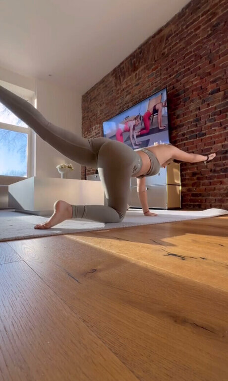 Lea Breuer star picture