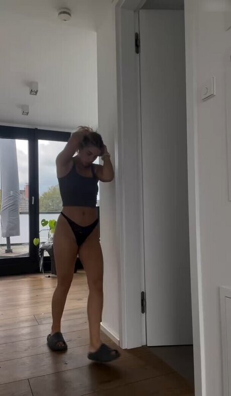 Lea Breuer model sexy picture