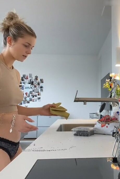 Lea Breuer pornstar hot img