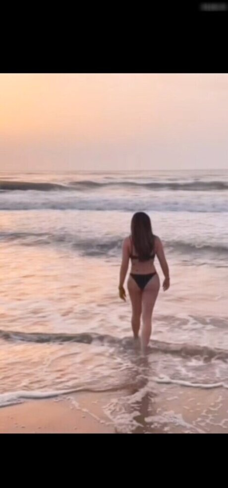 strip nude onlyfans beautiful naked image