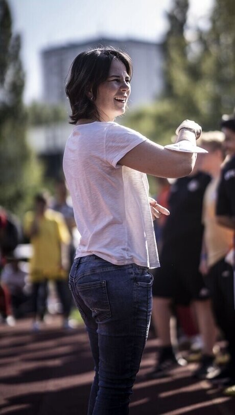 Annalena Baerbock model best image