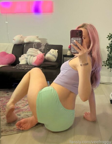 veefroggy erotic star galleries