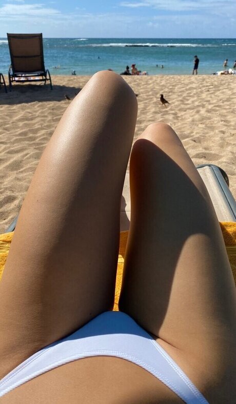 Anna Lea Mende free pornstar pictures