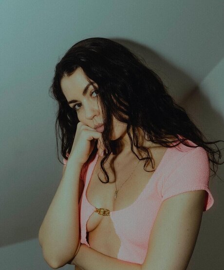 Anna Lea Mende star porn photo