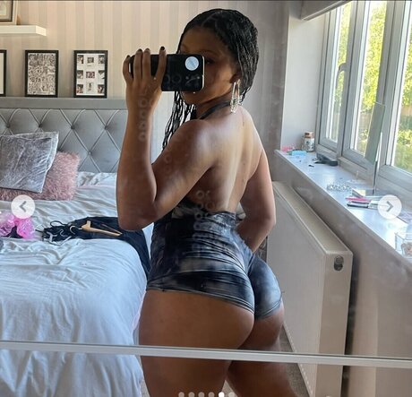 goldenbihxo best model images