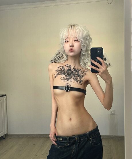 danayadanyi model sex picture