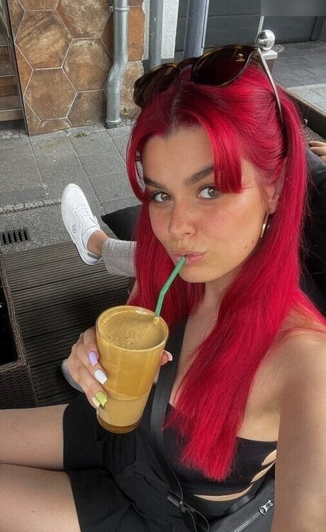 Facialize Me free pornstar gallery