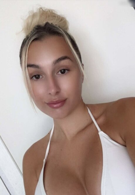 Facialize Me pornstar high quality galleries